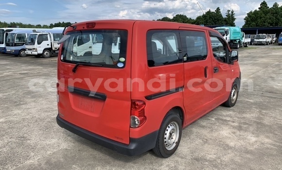 Acheter Occasion Voiture Nissan NV200 Rouge à Chingola, Zambie Acheter Occasion Voiture Nissan NV200 Rouge à Chingola, Zambie
