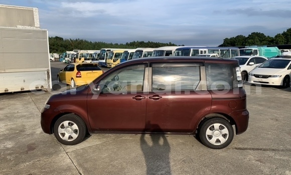 Buy Used Toyota Sienta Red Car in Livingstone in Zambia Buy Used Toyota Sienta Red Car in Livingstone in Zambia