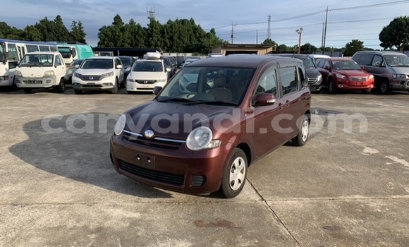 Buy Used Toyota Sienta Red Car in Livingstone in Zambia Buy Used Toyota Sienta Red Car in Livingstone in Zambia