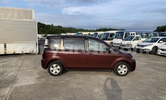 Buy Used Toyota Sienta Red Car in Livingstone in Zambia Buy Used Toyota Sienta Red Car in Livingstone in Zambia