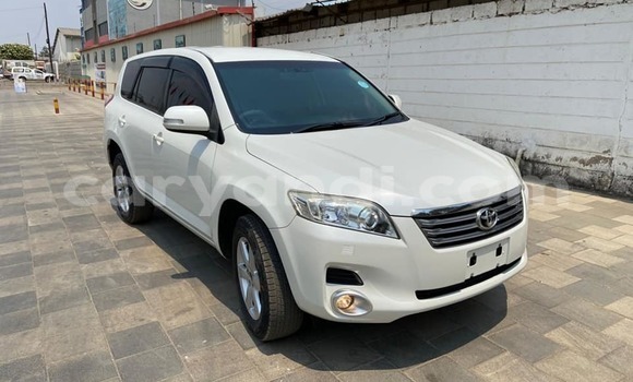 Buy Used Toyota Vanguard White Car in Lusaka in Zambia Buy Used Toyota Vanguard White Car in Lusaka in Zambia