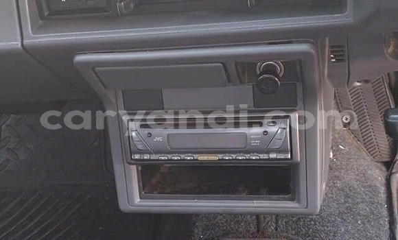 Acheter Occasion Voiture Toyota Hilux Beige à Isoka, Nord Acheter Occasion Voiture Toyota Hilux Beige à Isoka, Nord