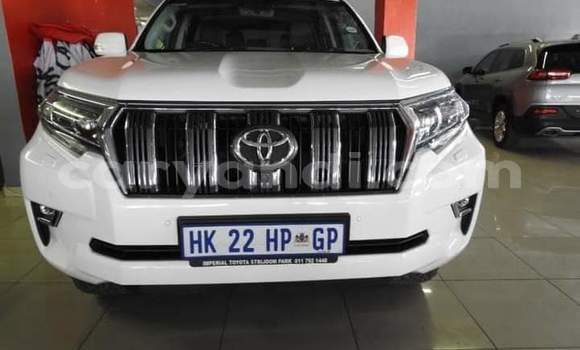 Acheter Occasion Voiture Toyota Land Cruiser Prado Blanc à Isoka, Nord Acheter Occasion Voiture Toyota Land Cruiser Prado Blanc à Isoka, Nord