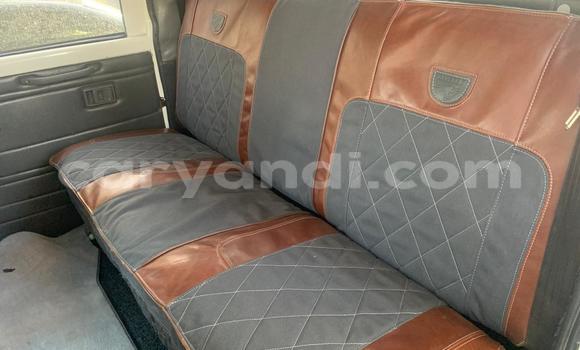 Acheter Occasion Voiture Toyota Land Cruiser Beige à Isoka, Nord Acheter Occasion Voiture Toyota Land Cruiser Beige à Isoka, Nord