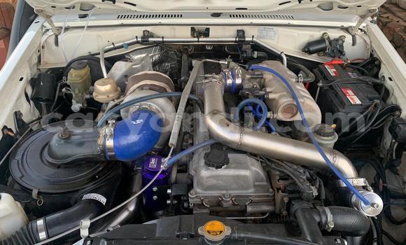 Acheter Occasion Voiture Toyota Land Cruiser Beige à Isoka, Nord Acheter Occasion Voiture Toyota Land Cruiser Beige à Isoka, Nord