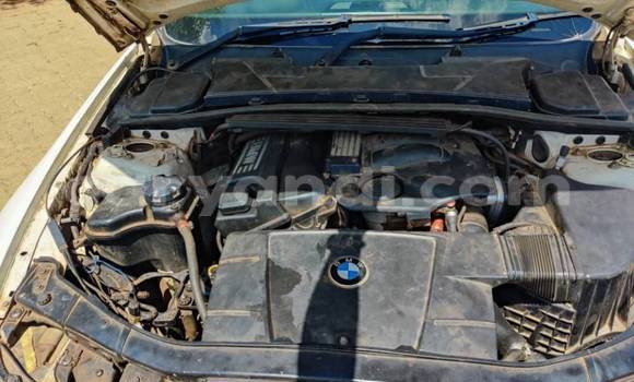 Acheter Occasion Voiture BMW 3–Series Blanc à Lusaka, Zambie Acheter Occasion Voiture BMW 3–Series Blanc à Lusaka, Zambie