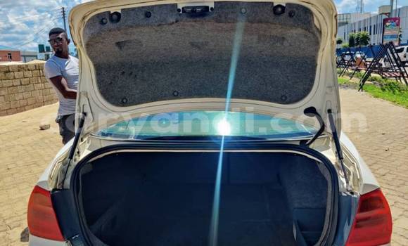 Acheter Occasion Voiture BMW 3–Series Blanc à Lusaka, Zambie Acheter Occasion Voiture BMW 3–Series Blanc à Lusaka, Zambie