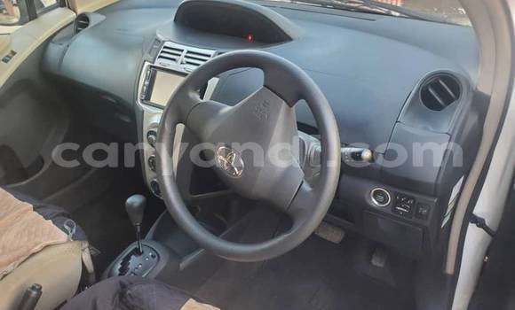 Acheter Occasion Voiture Toyota Vitz Blanc à Lusaka, Zambie Acheter Occasion Voiture Toyota Vitz Blanc à Lusaka, Zambie