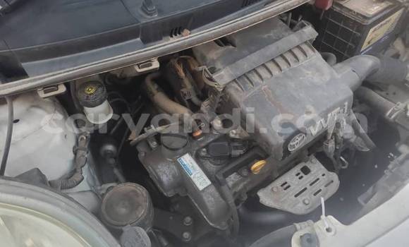 Acheter Occasion Voiture Toyota Vitz Blanc à Lusaka, Zambie Acheter Occasion Voiture Toyota Vitz Blanc à Lusaka, Zambie