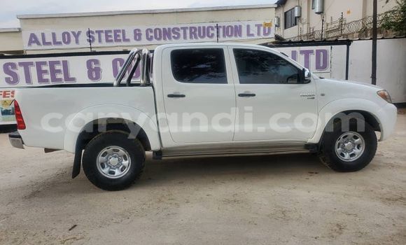 Acheter Occasion Voiture Toyota Hilux Blanc à Lusaka, Zambie Acheter Occasion Voiture Toyota Hilux Blanc à Lusaka, Zambie