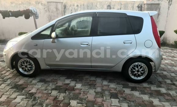 Acheter Occasion Voiture Mitsubishi Colt Gris à Lusaka, Zambie