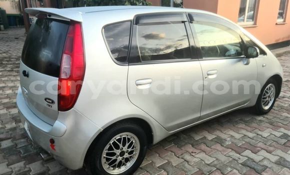 Acheter Occasion Voiture Mitsubishi Colt Gris à Lusaka, Zambie Acheter Occasion Voiture Mitsubishi Colt Gris à Lusaka, Zambie