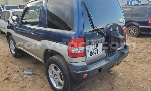 Acheter Occasion Voiture Mitsubishi Pajero iO Bleu à Lusaka, Zambie Acheter Occasion Voiture Mitsubishi Pajero iO Bleu à Lusaka, Zambie