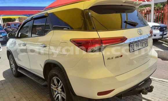 Acheter Occasion Voiture Toyota Fortuner Blanc à Isoka, Nord Acheter Occasion Voiture Toyota Fortuner Blanc à Isoka, Nord