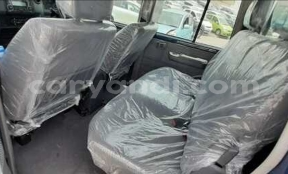 Nunua Ilio tumika Toyota Land Cruiser Nyingine Gari ndani ya Lusaka nchini Zambia Nunua Ilio tumika Toyota Land Cruiser Nyingine Gari ndani ya Lusaka nchini Zambia