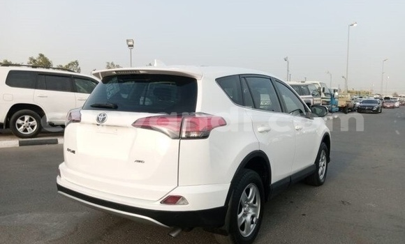 Buy Used Toyota RAV4 White Car in Lusaka in Zambia Buy Used Toyota RAV4 White Car in Lusaka in Zambia
