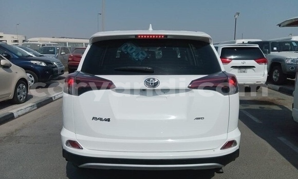 Buy Used Toyota RAV4 White Car in Lusaka in Zambia Buy Used Toyota RAV4 White Car in Lusaka in Zambia
