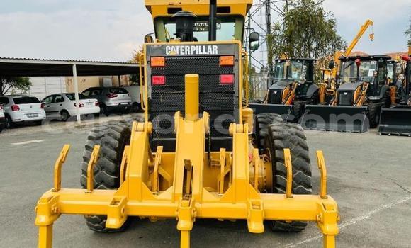 Acheter Occasion Utilitaire Caterpillar 120 Beige à Lusaka, Zambie Acheter Occasion Utilitaire Caterpillar 120 Beige à Lusaka, Zambie
