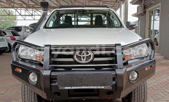 Acheter Occasion Voiture Toyota Hilux Blanc à Lusaka, Zambie Acheter Occasion Voiture Toyota Hilux Blanc à Lusaka, Zambie