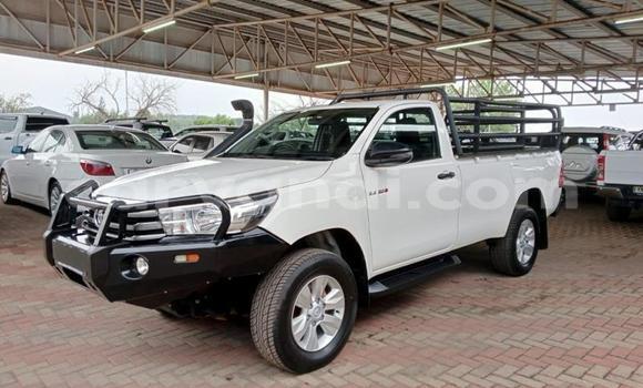 Acheter Occasion Voiture Toyota Hilux Blanc à Lusaka, Zambie Acheter Occasion Voiture Toyota Hilux Blanc à Lusaka, Zambie