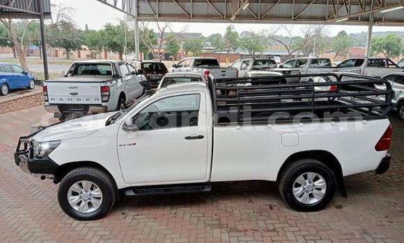 Acheter Occasion Voiture Toyota Hilux Blanc à Lusaka, Zambie Acheter Occasion Voiture Toyota Hilux Blanc à Lusaka, Zambie