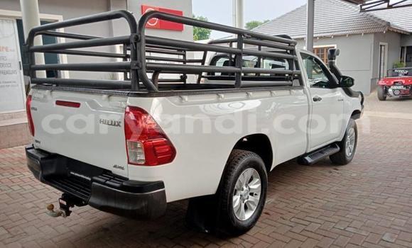 Acheter Occasion Voiture Toyota Hilux Blanc à Lusaka, Zambie Acheter Occasion Voiture Toyota Hilux Blanc à Lusaka, Zambie