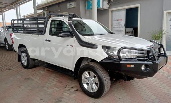 Acheter Occasion Voiture Toyota Hilux Blanc à Lusaka, Zambie Acheter Occasion Voiture Toyota Hilux Blanc à Lusaka, Zambie