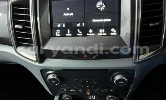 Acheter Occasion Voiture FORD MUSTANG Beige à Lusaka, Zambie Acheter Occasion Voiture FORD MUSTANG Beige à Lusaka, Zambie