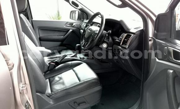 Acheter Occasion Voiture FORD MUSTANG Beige à Lusaka, Zambie Acheter Occasion Voiture FORD MUSTANG Beige à Lusaka, Zambie