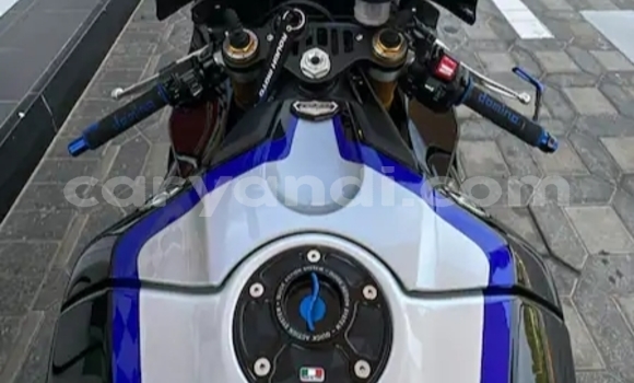 Buy Used Yamaha R1 Black Bike in Lusaka in Zambia Buy Used Yamaha R1 Black Bike in Lusaka in Zambia