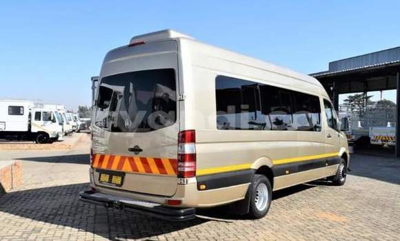 Acheter Occasion Utilitaire Mercedes–Benz Sprinter Beige à Lusaka, Zambie Acheter Occasion Utilitaire Mercedes–Benz Sprinter Beige à Lusaka, Zambie