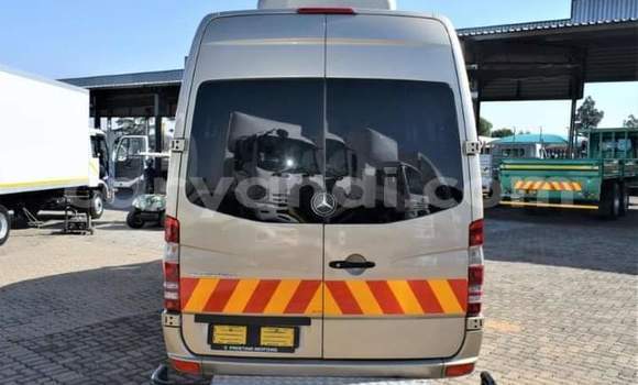 Acheter Occasion Utilitaire Mercedes–Benz Sprinter Beige à Lusaka, Zambie Acheter Occasion Utilitaire Mercedes–Benz Sprinter Beige à Lusaka, Zambie