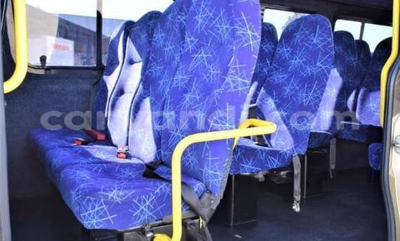 Acheter Occasion Utilitaire Mercedes–Benz Sprinter Beige à Lusaka, Zambie Acheter Occasion Utilitaire Mercedes–Benz Sprinter Beige à Lusaka, Zambie