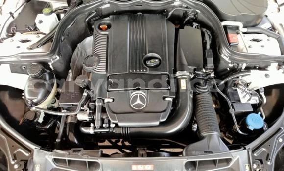 Acheter Occasion Voiture Mercedes-Benz C-Classe Blanc à Lusaka, Zambie Acheter Occasion Voiture Mercedes-Benz C-Classe Blanc à Lusaka, Zambie