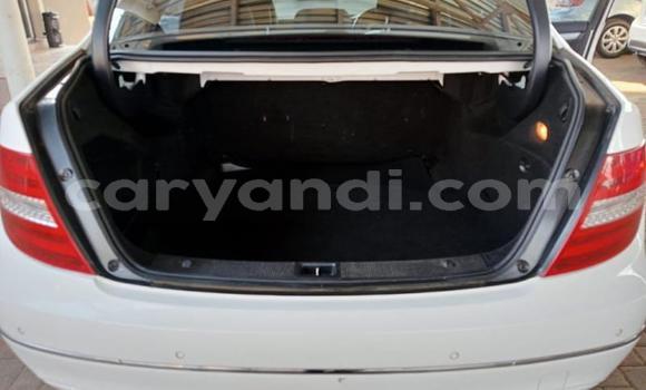 Acheter Occasion Voiture Mercedes-Benz C-Classe Blanc à Lusaka, Zambie Acheter Occasion Voiture Mercedes-Benz C-Classe Blanc à Lusaka, Zambie