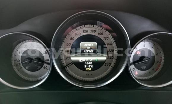 Acheter Occasion Voiture Mercedes-Benz C-Classe Blanc à Lusaka, Zambie Acheter Occasion Voiture Mercedes-Benz C-Classe Blanc à Lusaka, Zambie