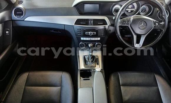 Acheter Occasion Voiture Mercedes-Benz C-Classe Blanc à Lusaka, Zambie Acheter Occasion Voiture Mercedes-Benz C-Classe Blanc à Lusaka, Zambie