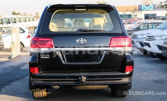 Tenga Imported Toyota Land Cruiser Nhema Mota in Import - Dubai in Zambia Tenga Imported Toyota Land Cruiser Nhema Mota in Import - Dubai in Zambia