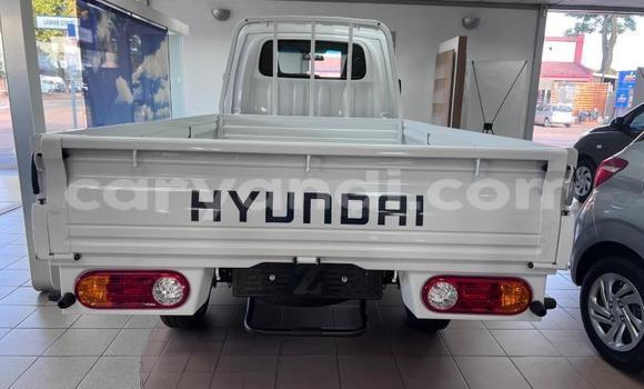 Buy Used Hyundai H1 White Car in Lusaka in Zambia Buy Used Hyundai H1 White Car in Lusaka in Zambia
