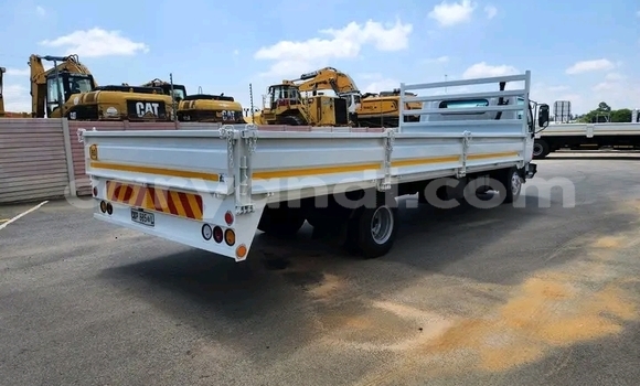 Acheter Occasion Utilitaire Nissan UD Blanc à Isoka, Nord Acheter Occasion Utilitaire Nissan UD Blanc à Isoka, Nord