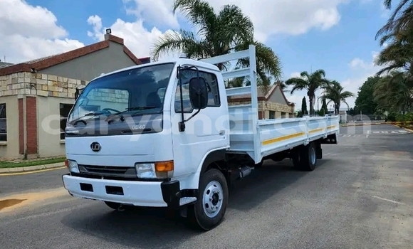 Acheter Occasion Utilitaire Nissan UD Blanc à Isoka, Nord Acheter Occasion Utilitaire Nissan UD Blanc à Isoka, Nord