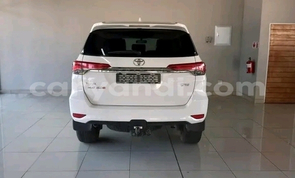 Acheter Occasion Voiture Toyota Fortuner Blanc à Isoka, Nord Acheter Occasion Voiture Toyota Fortuner Blanc à Isoka, Nord