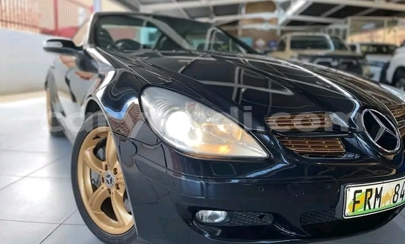 Acheter Occasion Voiture Mercedes‒Benz SLK–Class Noir à Isoka, Nord Acheter Occasion Voiture Mercedes‒Benz SLK–Class Noir à Isoka, Nord