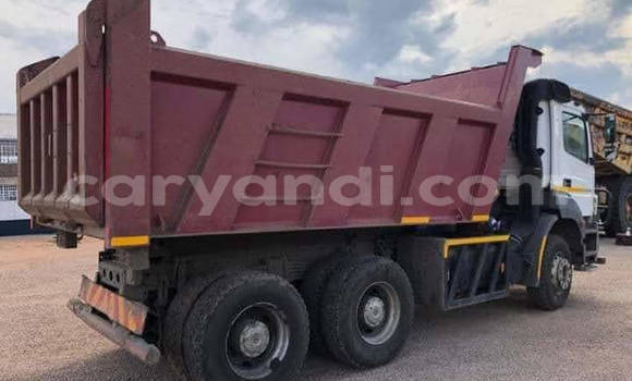 Acheter Occasion Utilitaire Mercedes–Benz Truck Autre à Isoka, Nord Acheter Occasion Utilitaire Mercedes–Benz Truck Autre à Isoka, Nord