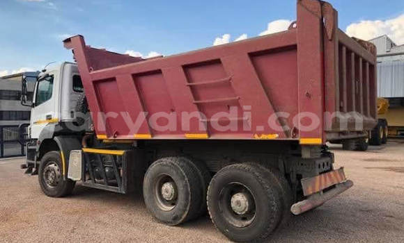 Acheter Occasion Utilitaire Mercedes–Benz Truck Autre à Isoka, Nord Acheter Occasion Utilitaire Mercedes–Benz Truck Autre à Isoka, Nord