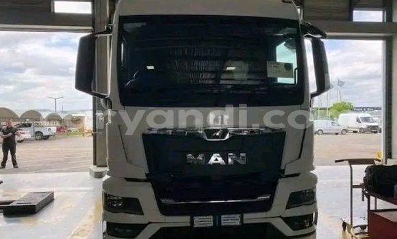 Acheter Occasion Utilitaire Man TGX Blanc à Lusaka, Zambie Acheter Occasion Utilitaire Man TGX Blanc à Lusaka, Zambie