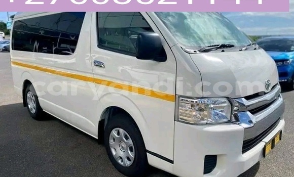 Acheter Occasion Voiture Toyota Progrès Blanc à Lusaka, Zambie Acheter Occasion Voiture Toyota Progrès Blanc à Lusaka, Zambie