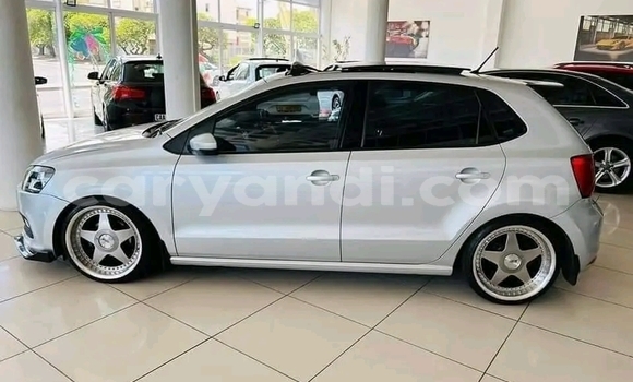 Acheter Occasion Voiture Volkswagen Polo Gris à Lusaka, Zambie Acheter Occasion Voiture Volkswagen Polo Gris à Lusaka, Zambie