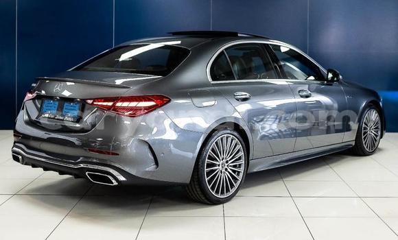 Tenga Tsaru Mercedes-Benz C-Classe Sirivha Mota in Lusaka in Zambia Tenga Tsaru Mercedes-Benz C-Classe Sirivha Mota in Lusaka in Zambia