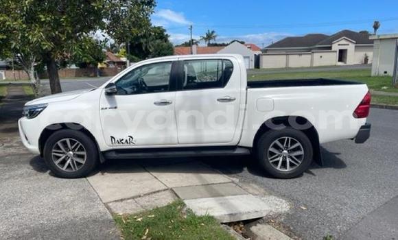 Nunua Ilio tumika Toyota Hilux Nyeupe Gari ndani ya Livingstone nchini Zambia Nunua Ilio tumika Toyota Hilux Nyeupe Gari ndani ya Livingstone nchini Zambia